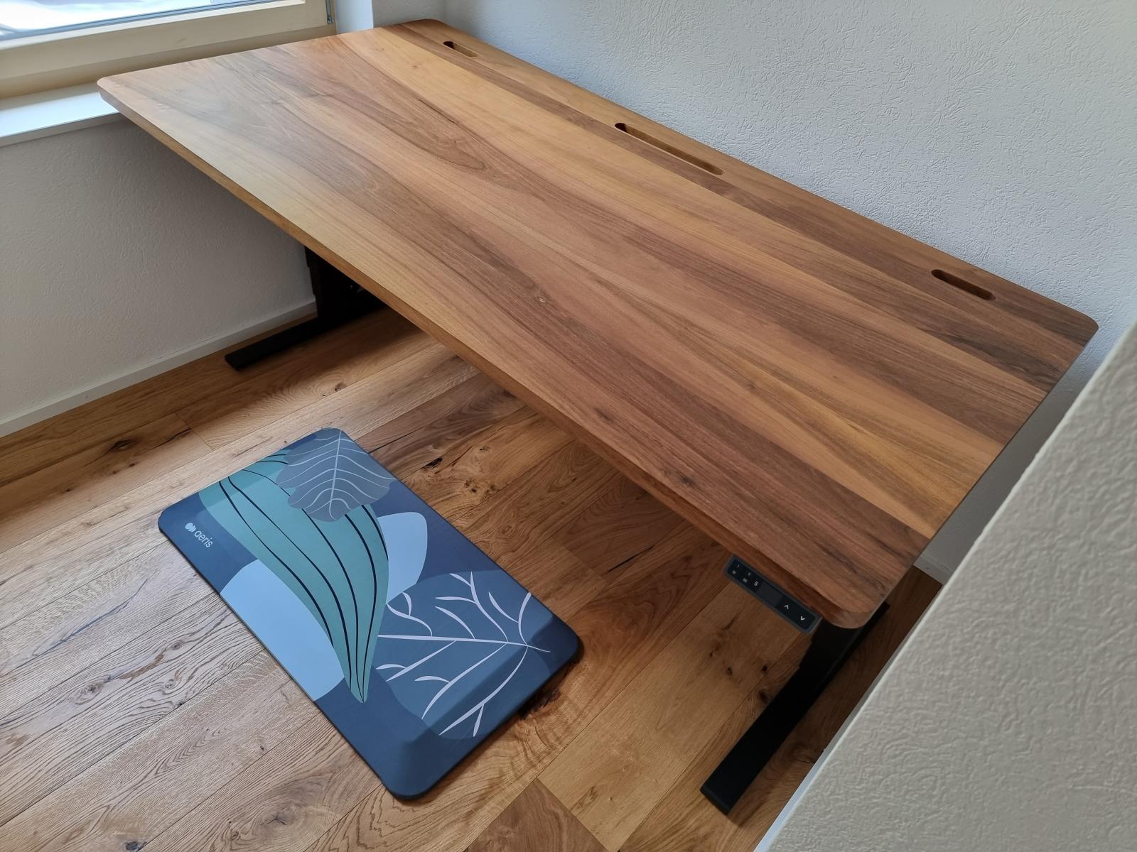 Massivholz Tischplatte Schweizer Nussbaum